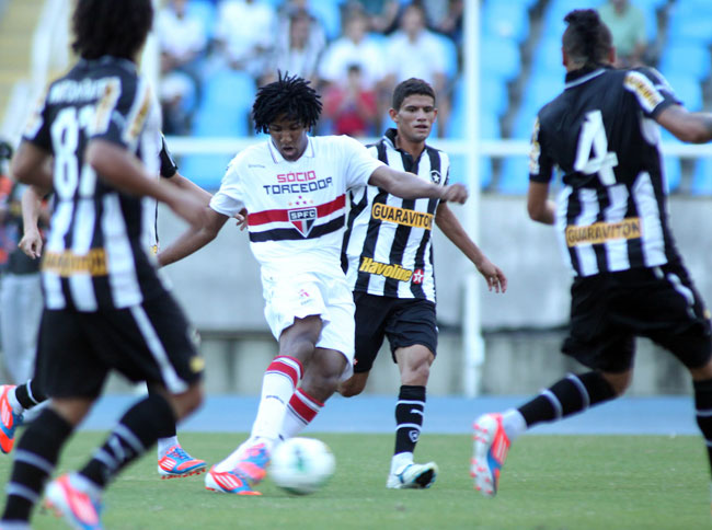 Botafogo x São Paulo (foto: Maurício Val/VIPCOMM)